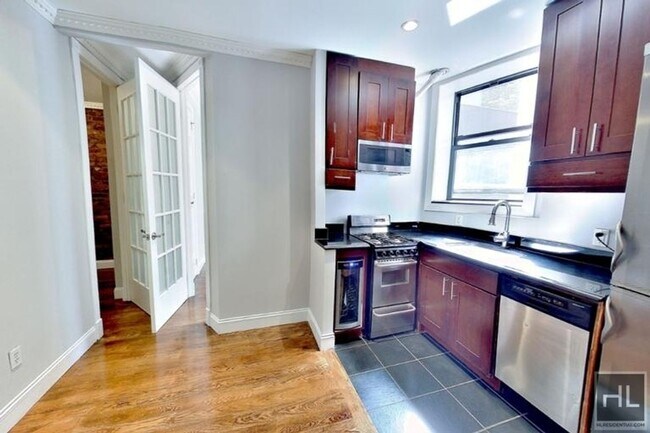 Building Photo - PRINCE ST. Rental