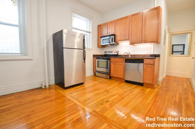 Photo - 60 Charlesgate E Unit 3