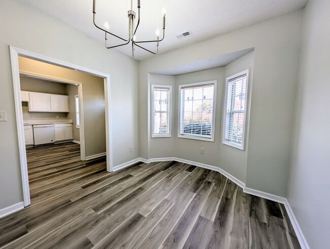 220 Misty Groves Cir