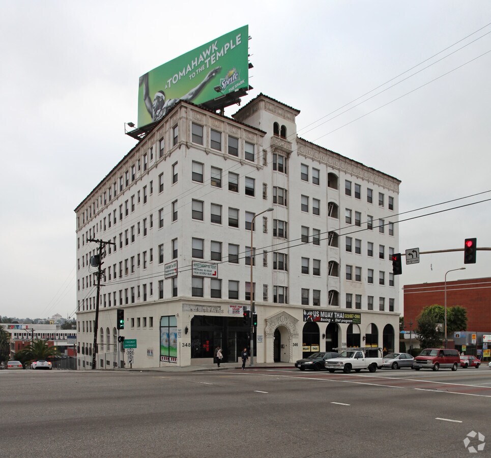 Frostonya Apartments - The V @ Beverly