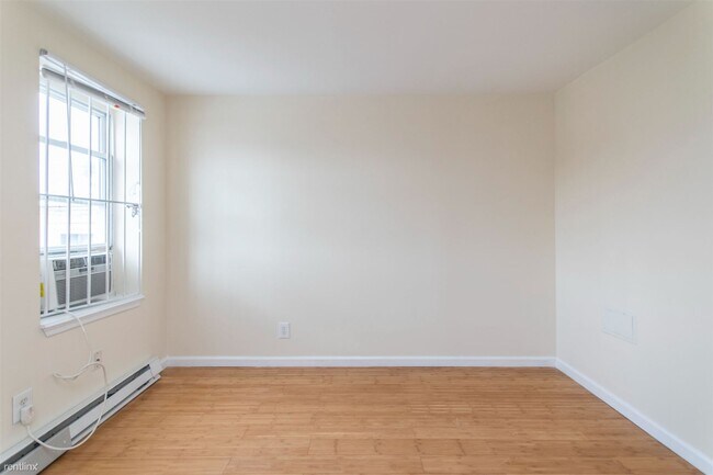 Photo - 1 br, 1 bath Triplex - 1616 WILLINGTON ST ... Unit 3