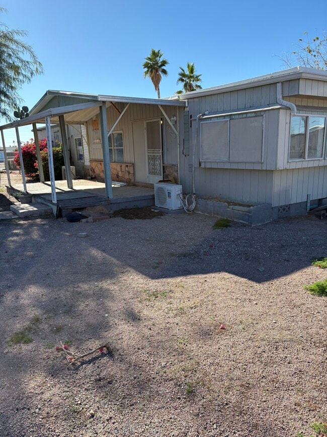 Building Photo - 1022 N Main Dr