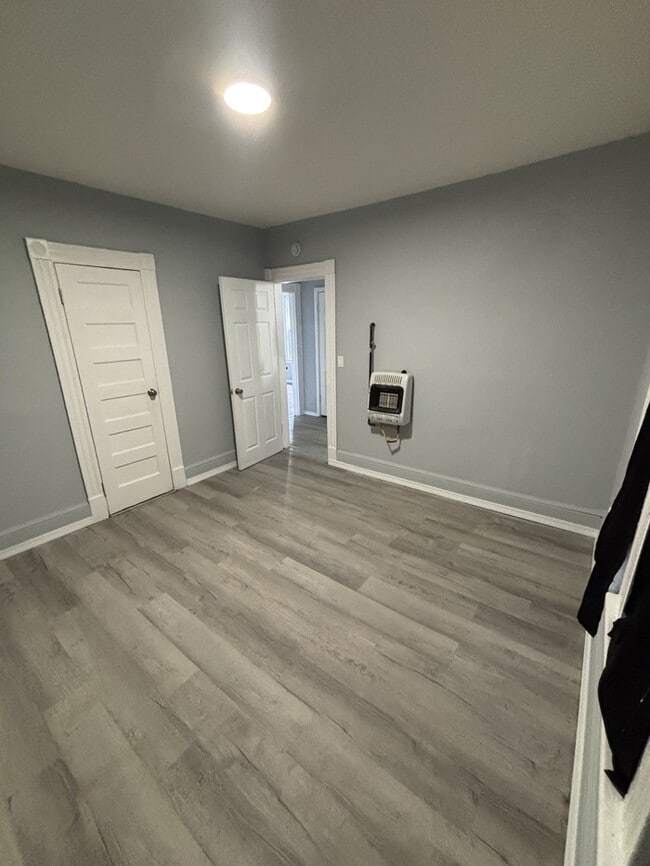 418 Mill St
