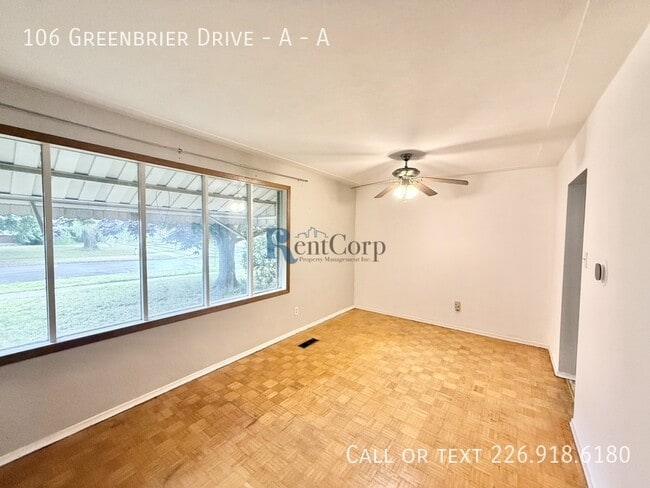 Building Photo - 106 Greenbrier Dr Unit A