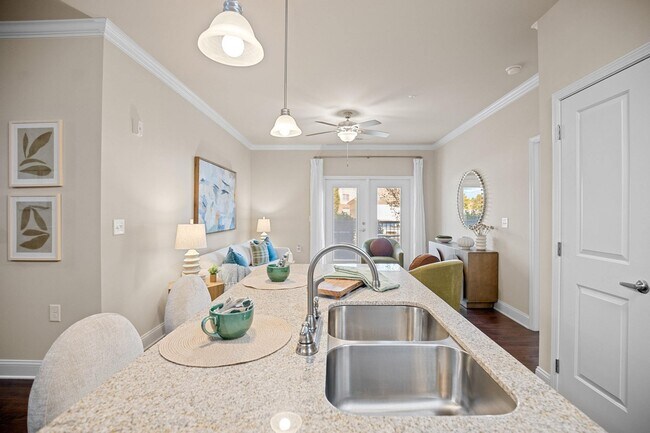 Photo - Amelia Station