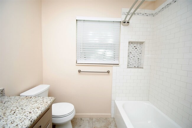 Photo - 10034 Cedardale Dr