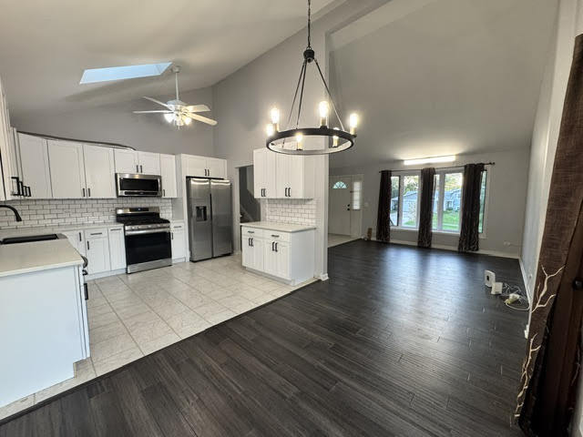 Photo - 2S151 Avondale Ln