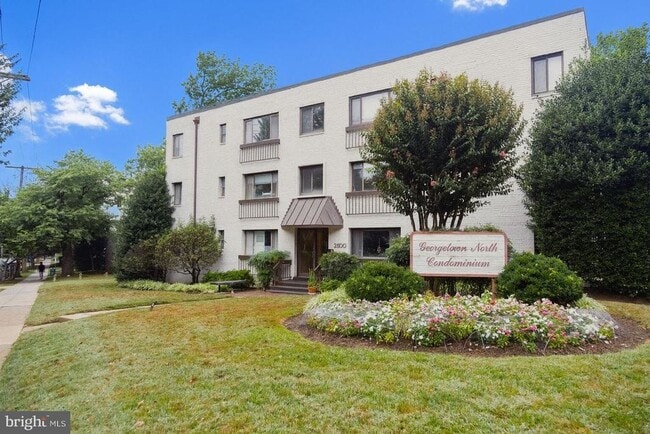 Building Photo - 3815 Davis Pl NW Unit 1 Rental