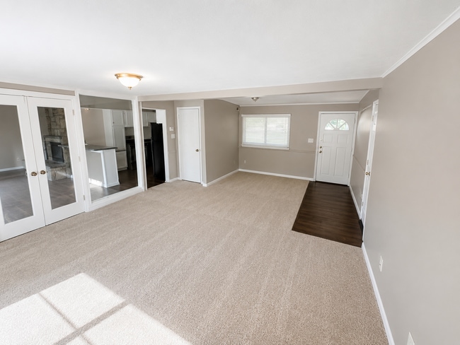 Photo - 2505 Maplewood Dr