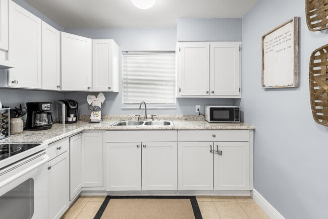 Photo - 4953 Bayshore Dr