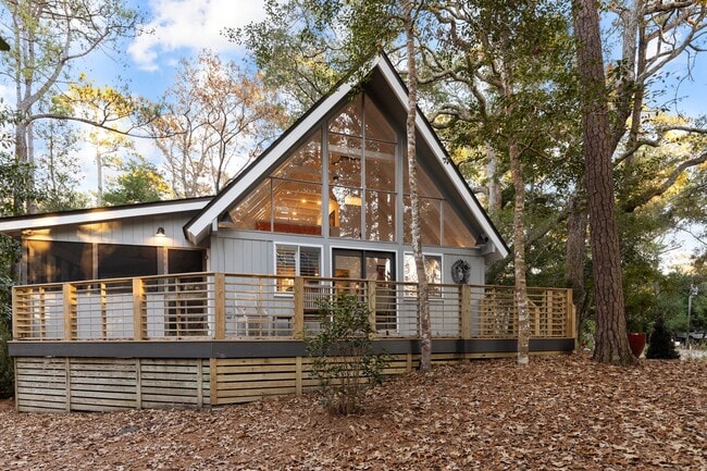 Photo - 107 Hawthorne Dr