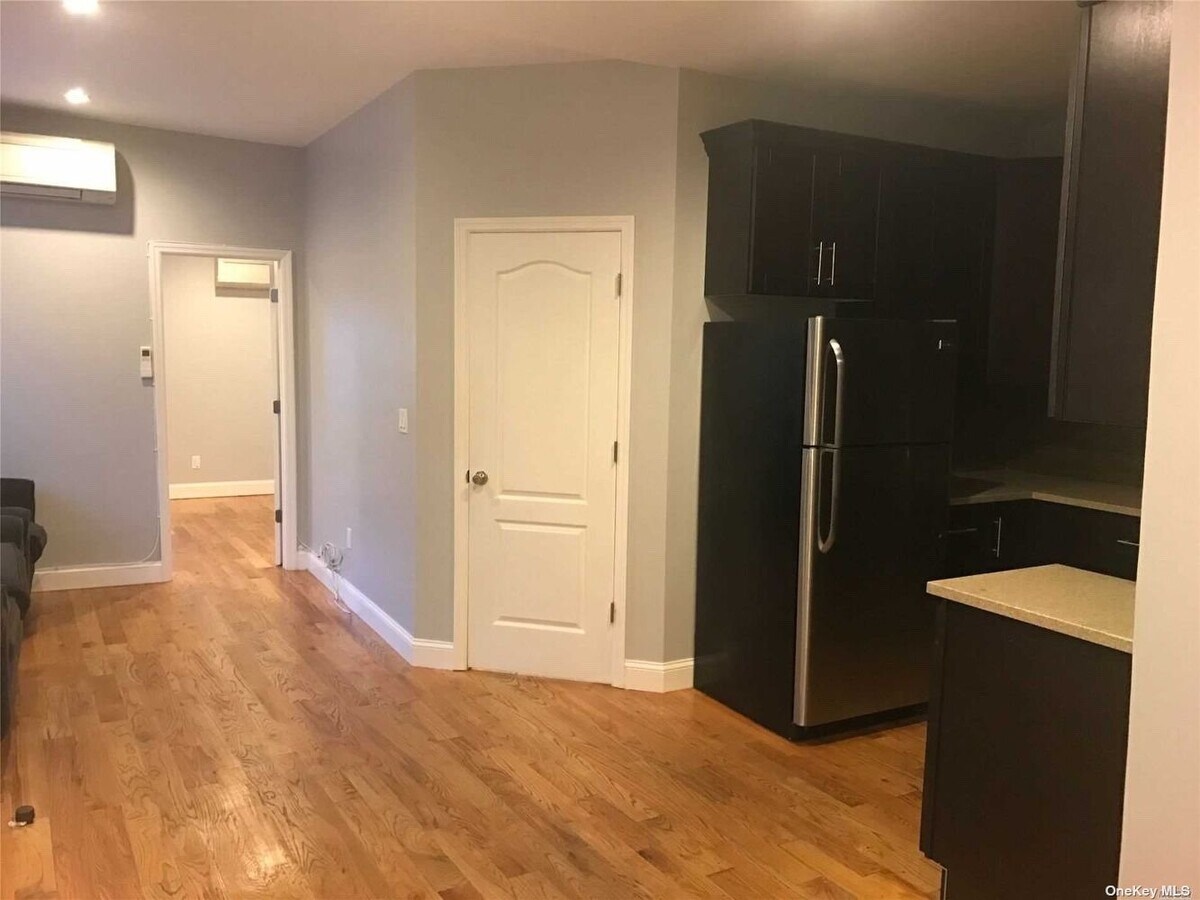 Photo - 127-07 Rockaway Blvd