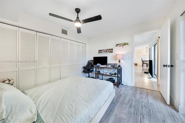 Photo - 11913 SW 11th Ct