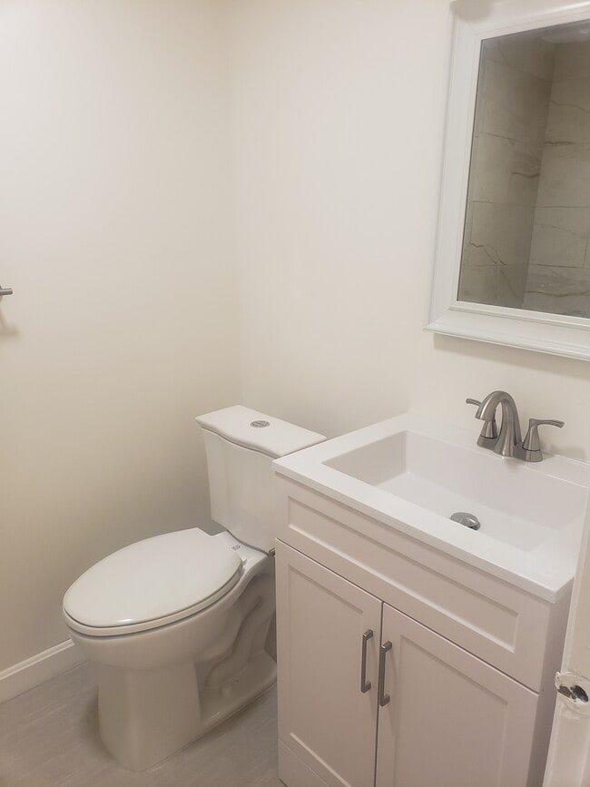 Building Photo - 16 Brighton Village Dr Unit #C