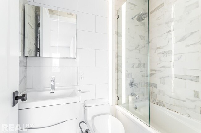 Photo - 56 Frost St Apartment Unit 2R