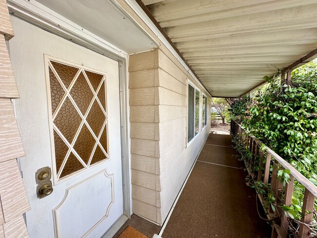 4366 Valley Ln