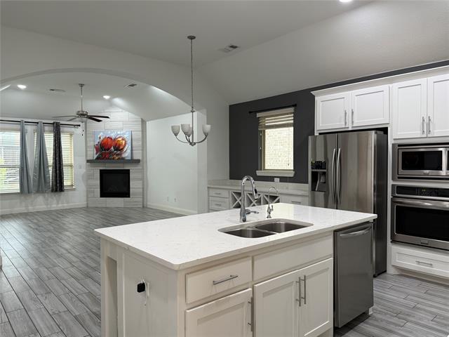 Photo - 2104 Hubbard Park Ln