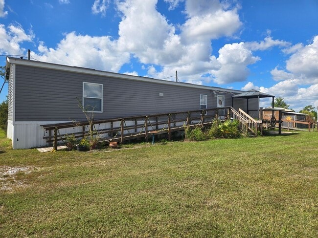 Building Photo - 385 Sunshine Rd