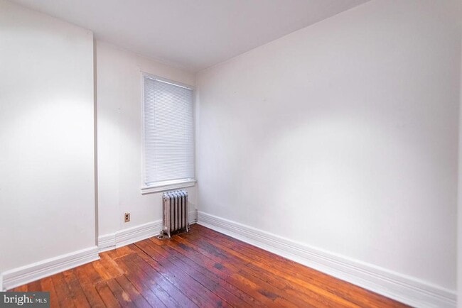 Photo - 833 N Newkirk St