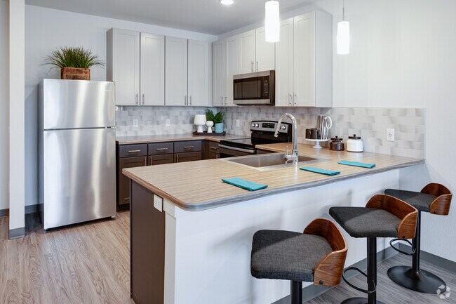 1BR, 1BA - 715SF