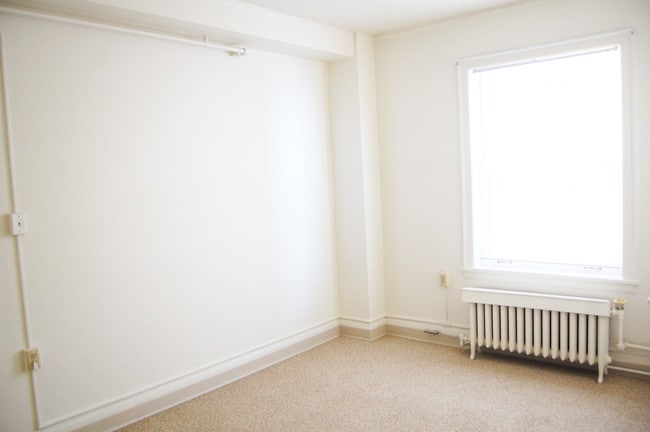 Photo - Greysolon Plaza Apartments