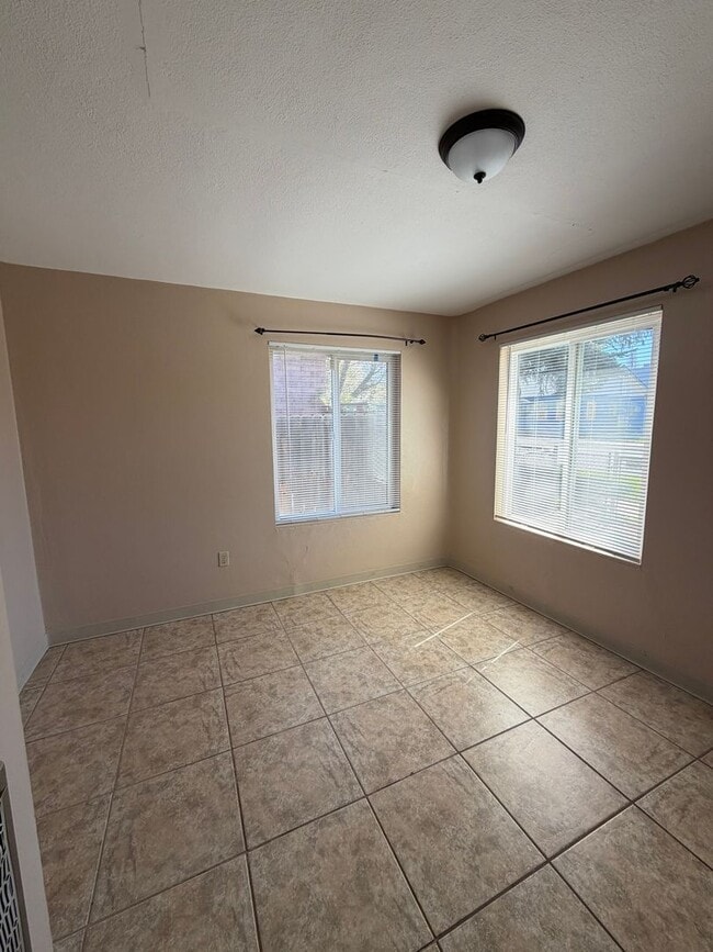Photo - Spacious 1 bedroom, 1 bath Apartment with Tile Throughout!