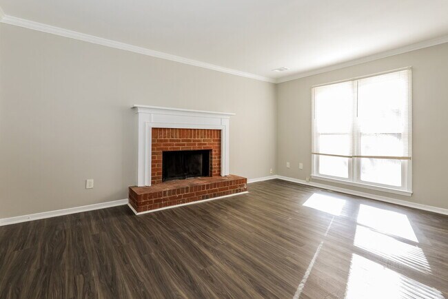 Photo - 707 Redland Dr