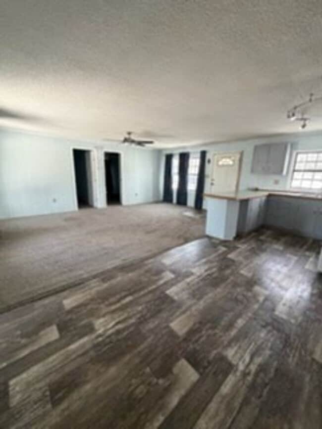 Photo - 7670 E 280 N