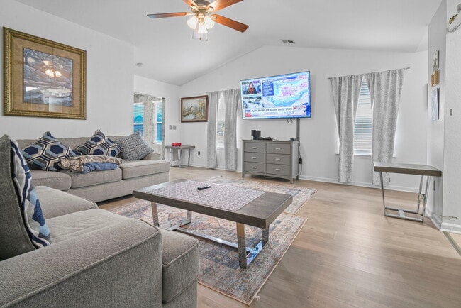 Photo - 309 McKendree Ln