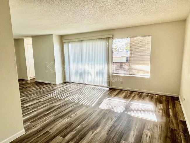 Photo - 355 Parkview Terrace Unidad Apt H5