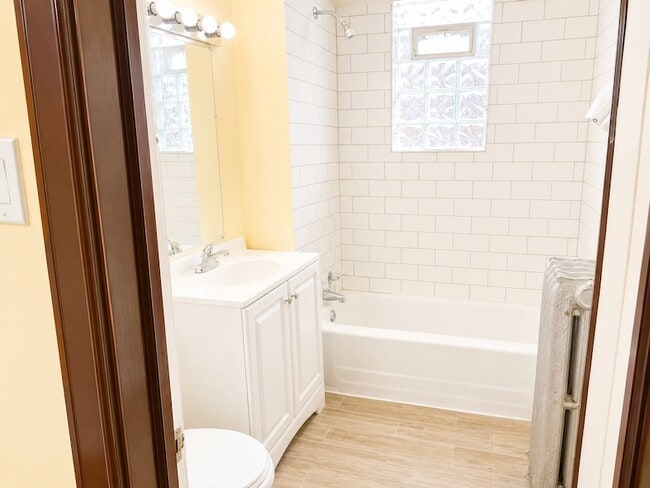 Photo - 1320 W 64th St Unit 1