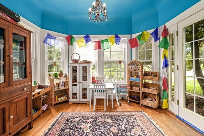 Photo - 402 W Ila St