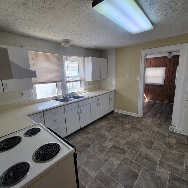 Photo - 2 Bedroom Lawrence home.