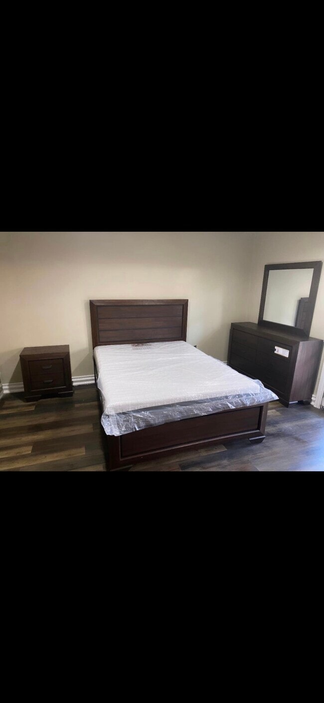 Photo - 2712 E Dominguez St