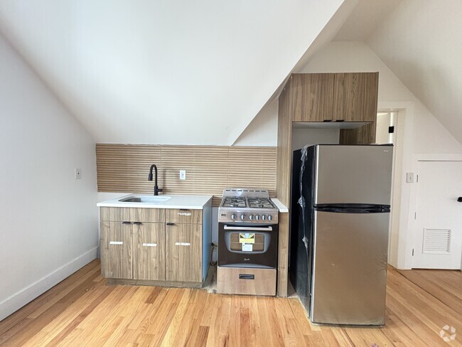 Building Photo - 588 Garfield Ave Unit 3 Rental