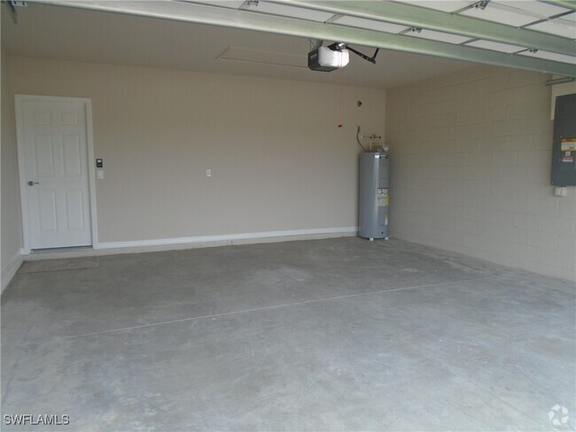 Building Photo - 1626 Embers Pkwy W Rental