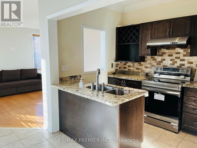 Photo - 111 Catalpa Cres