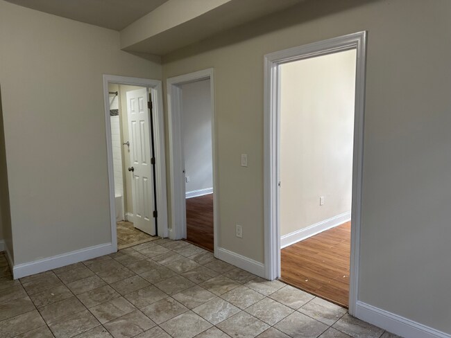 Photo - 131 Parker Ave Unidad 4