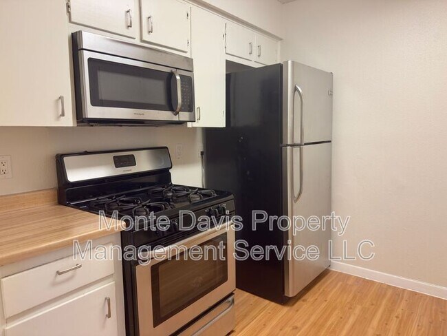 Photo - 115 Waller St Unit A