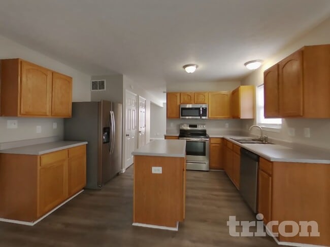 Photo - 1298 Constitution Dr