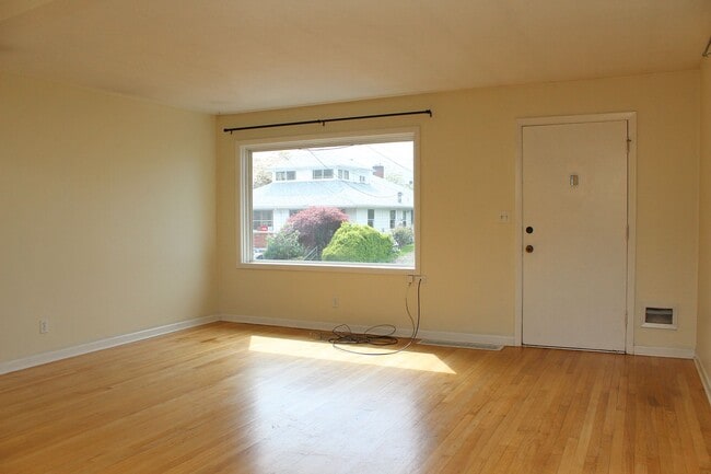 Photo - 20-26 NE 56th Ave Unidad 26