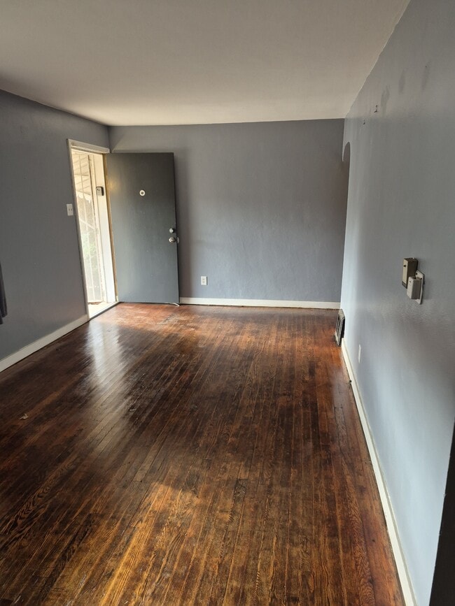 Photo - 8835 Murvale Dr