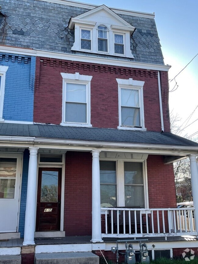 Building Photo - 815 N Shippen St Unit Apt. 1