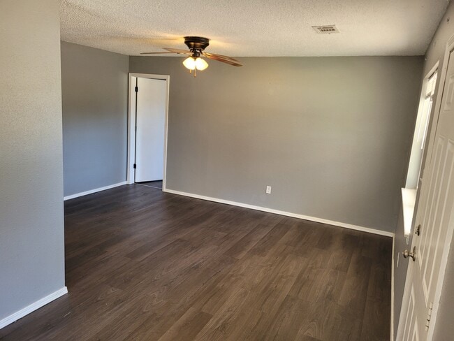 Photo - 1601 N Hills Blvd Unit 1601 N Hills Blvd