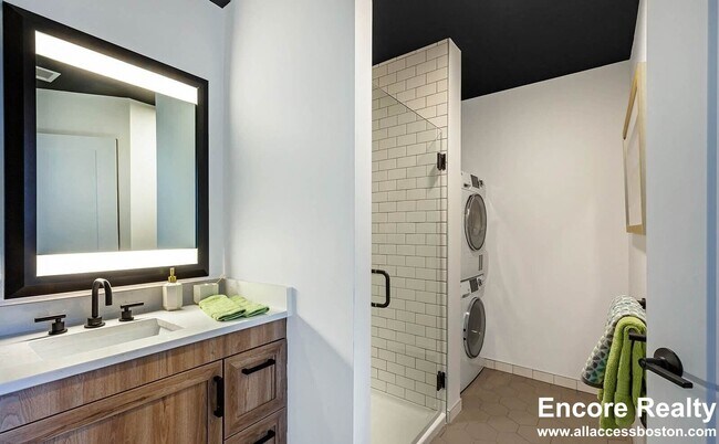 201 S Huntington Ave Unit 221-306