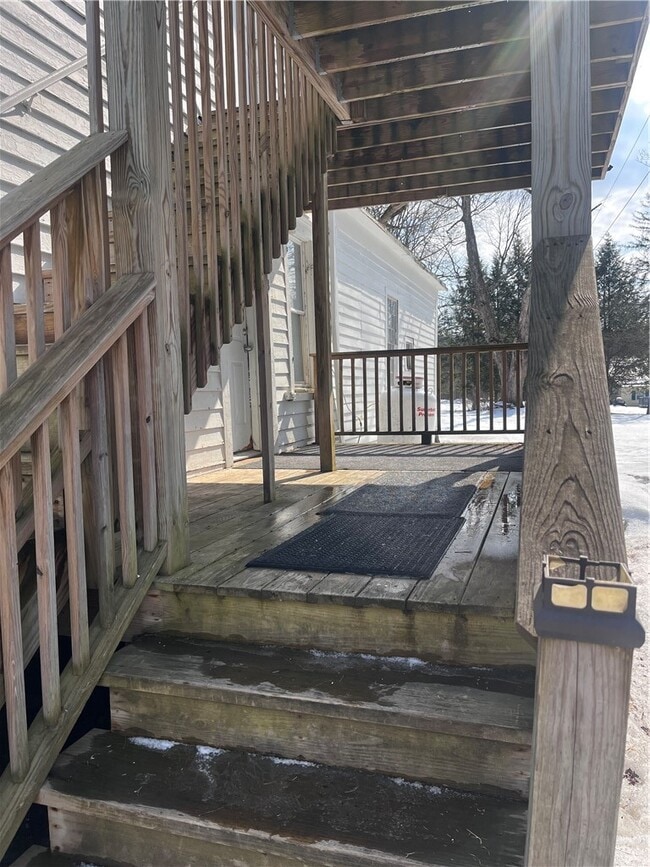 Photo - 114 E Main St