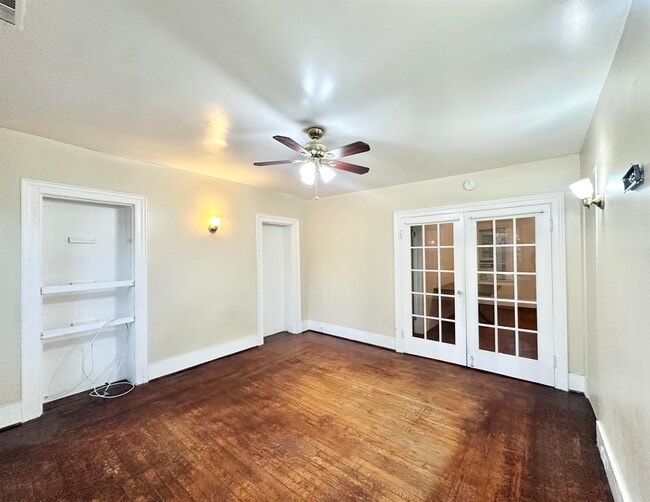 Building Photo - 36 13th St Unit #2