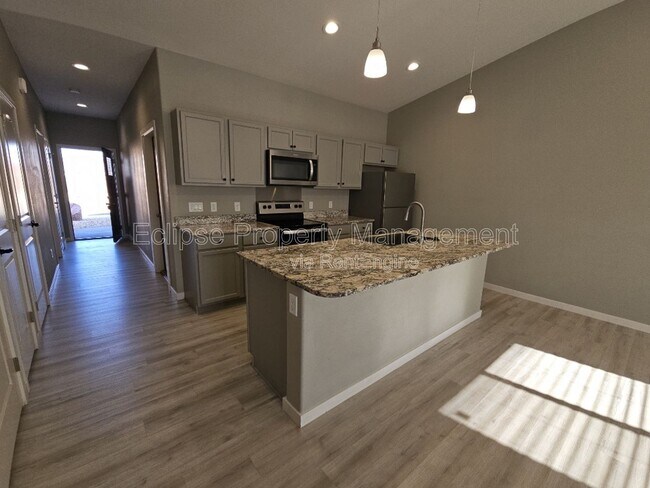 Photo - 507 Crestone Ave