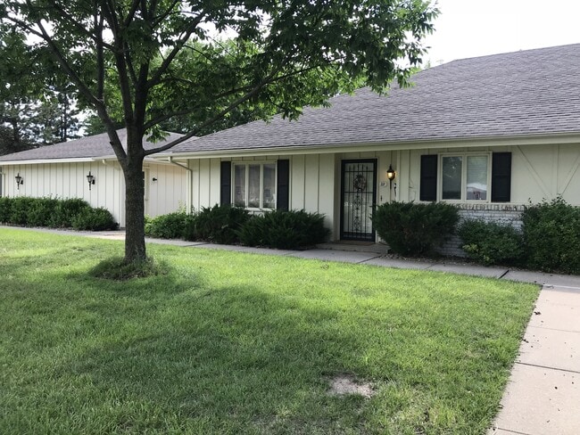 Building Photo - 607 Mt Brier Pl