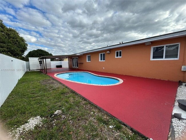 Photo - 19102 NW 33rd Pl
